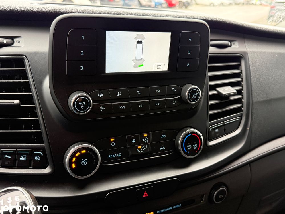 Ford Transit Custom 290 L2H1 Limited - 18