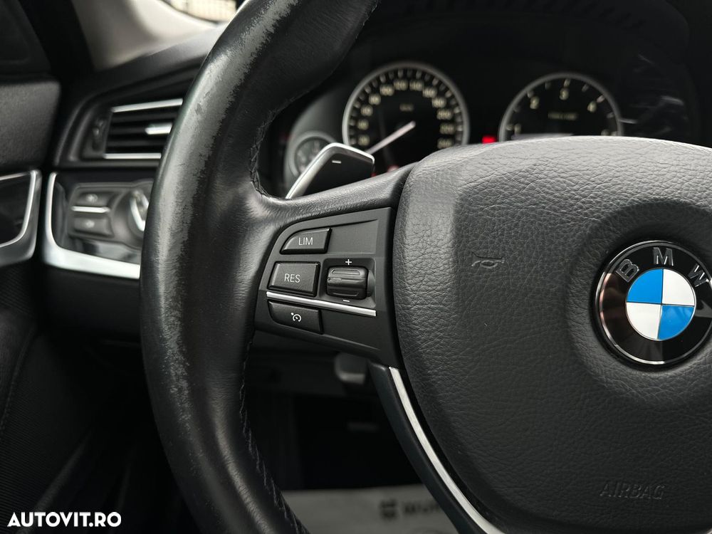 BMW Seria 5 520d Aut. - 22