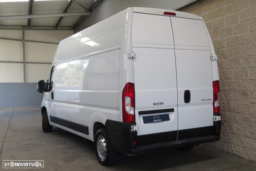 Peugeot Boxer 2.2 BlueHDi 335 L3H3 Pro - 4