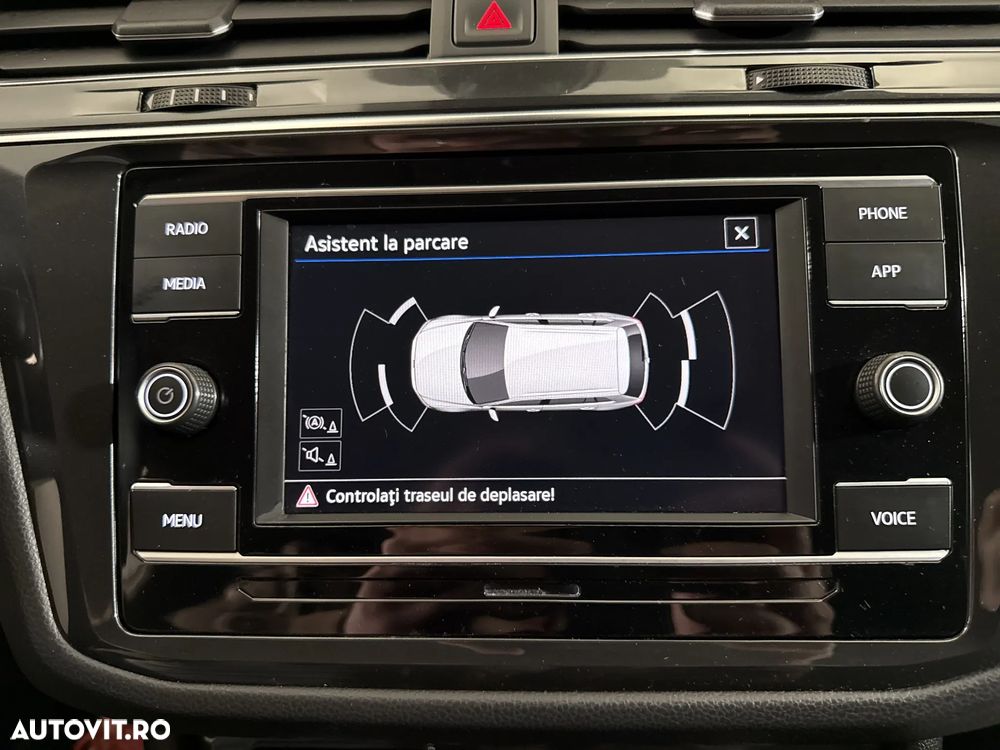 Volkswagen Tiguan - 19