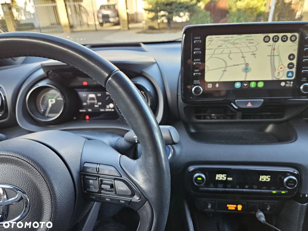 Toyota Yaris Hybrid 1.5 Premiere Edition - 3