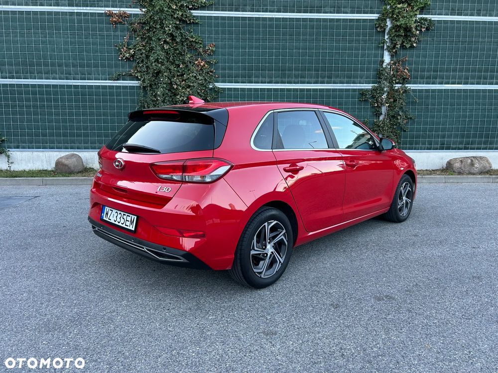 Hyundai i30 1.6 D Comfort - 13
