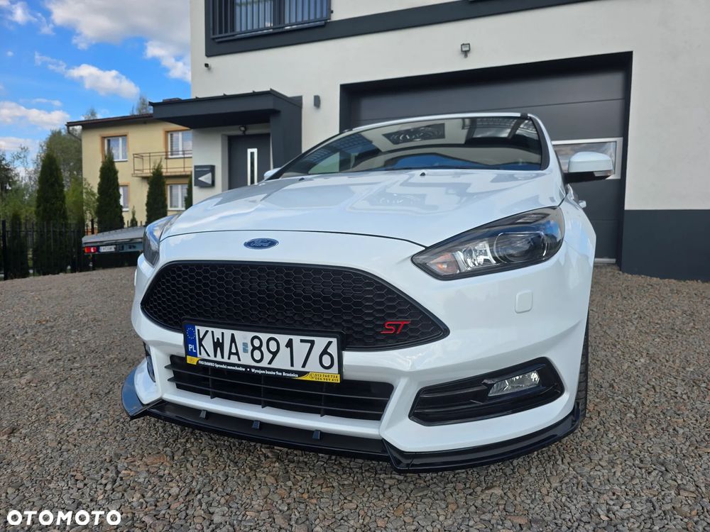 Ford Focus 2.0 EcoBoost ST mit Leder-Exclusiv-Paket - 3
