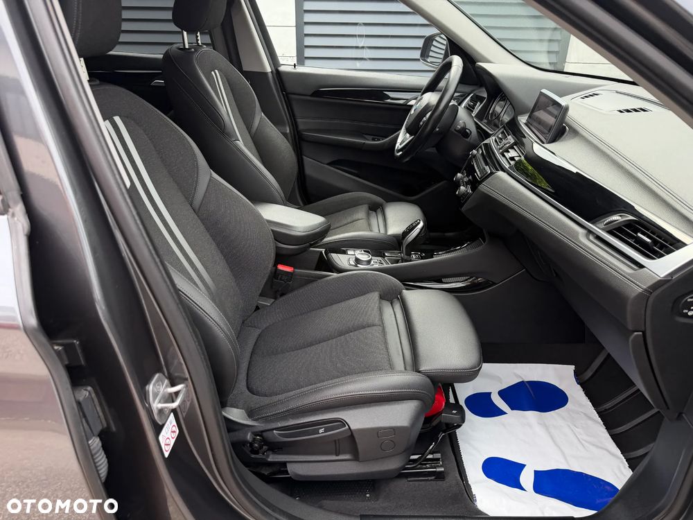 BMW X1 sDrive18i Sport Line - 13