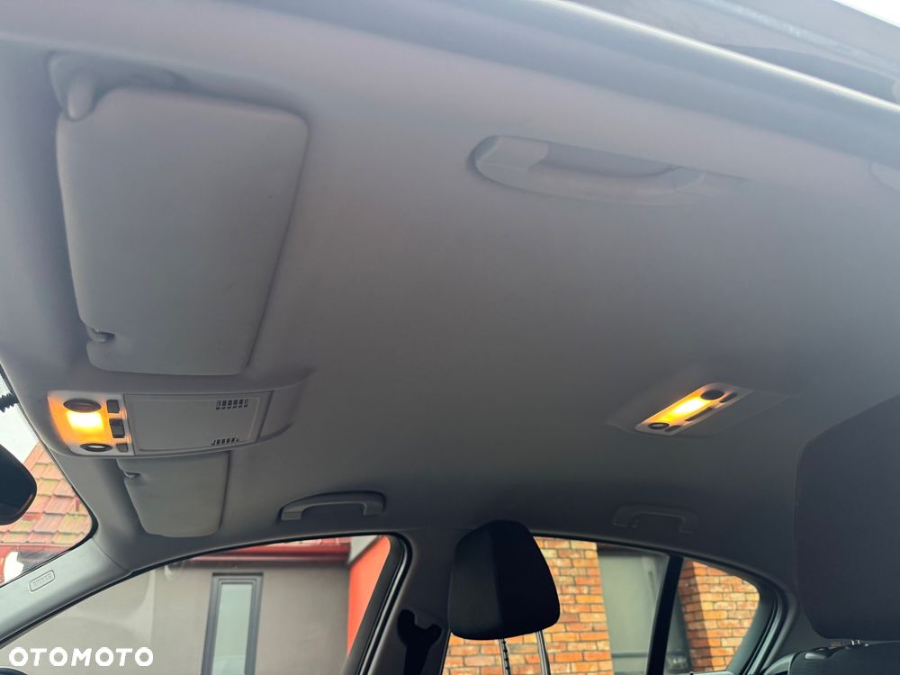 BMW Seria 1 120d - 31
