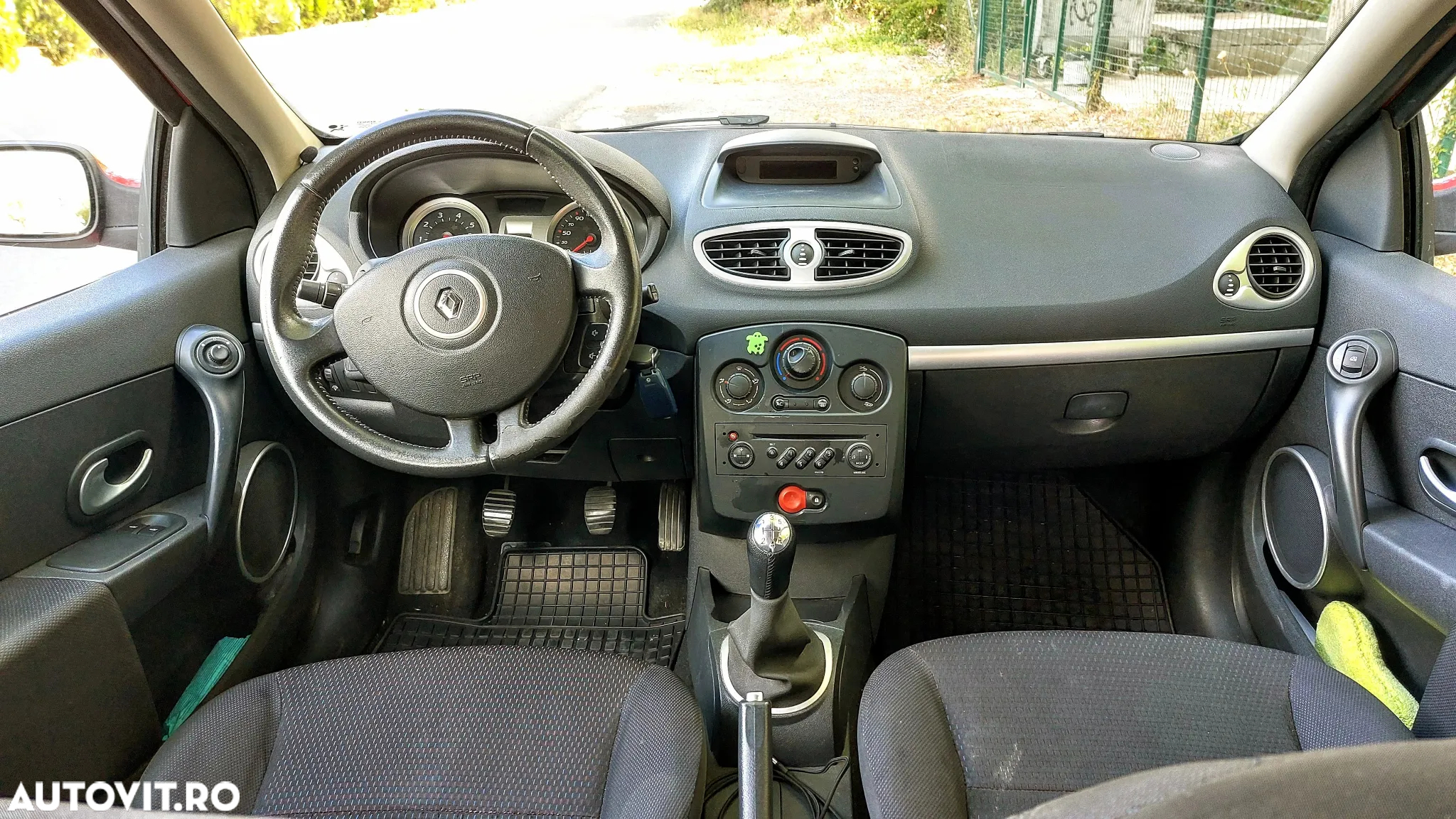 Renault Clio - 7