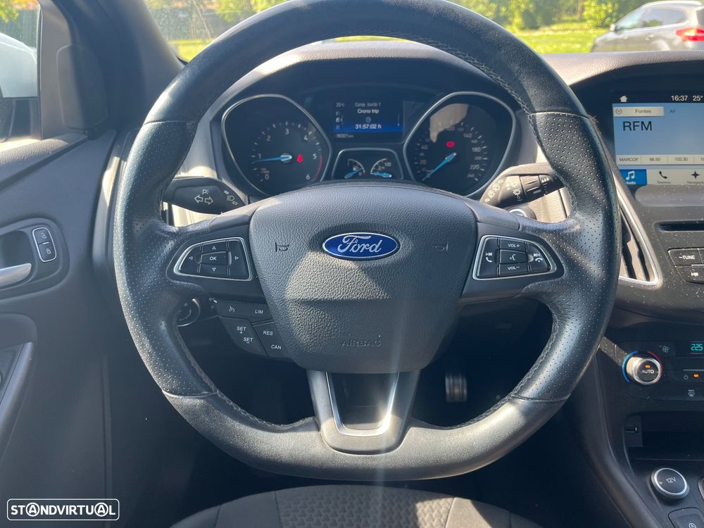 Ford Focus 1.5 TDCi ST-Line - 17