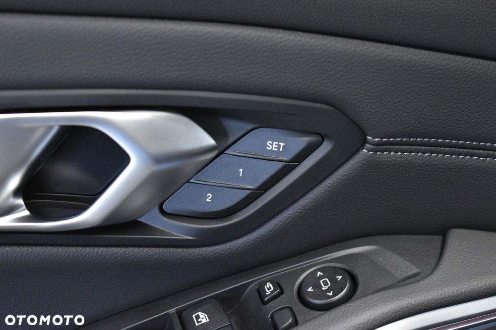 BMW Seria 3 - 10