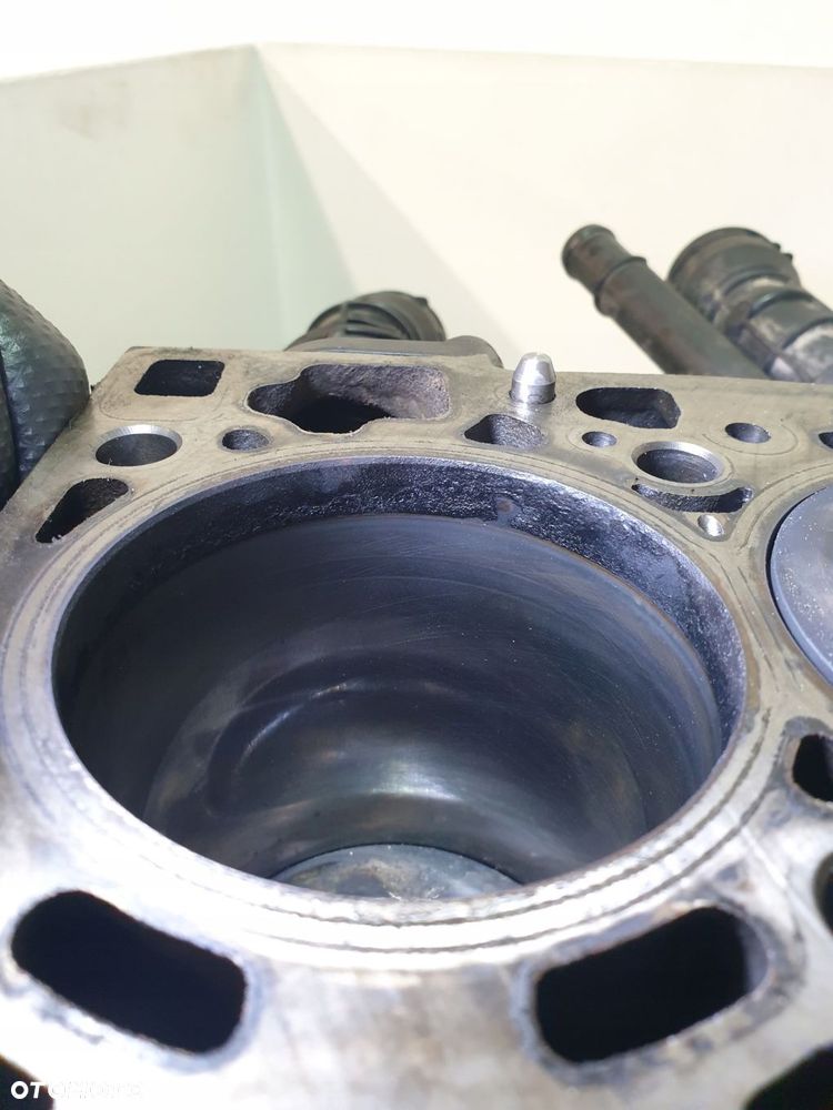 dół silnika blok wał tłoki 04l023c vw audi skoda 2.0 tdi dfs - 11