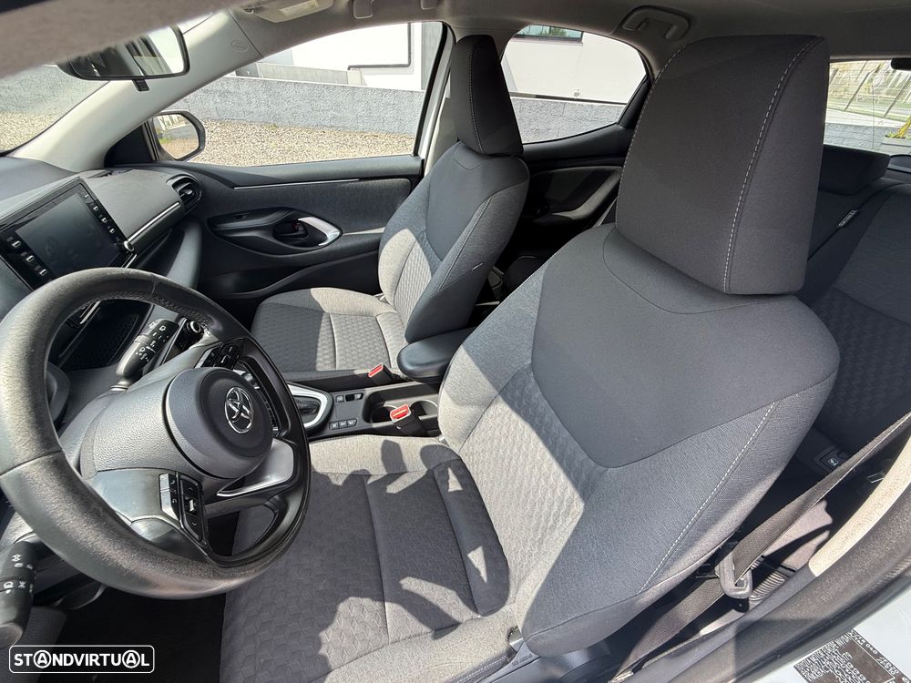Toyota Yaris 1.5 HDF Comfort Plus - 6