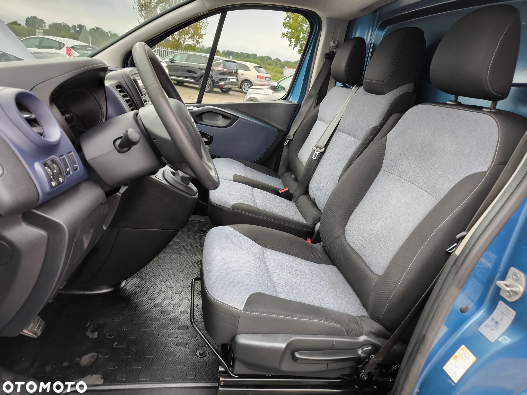 Opel Vivaro - 17