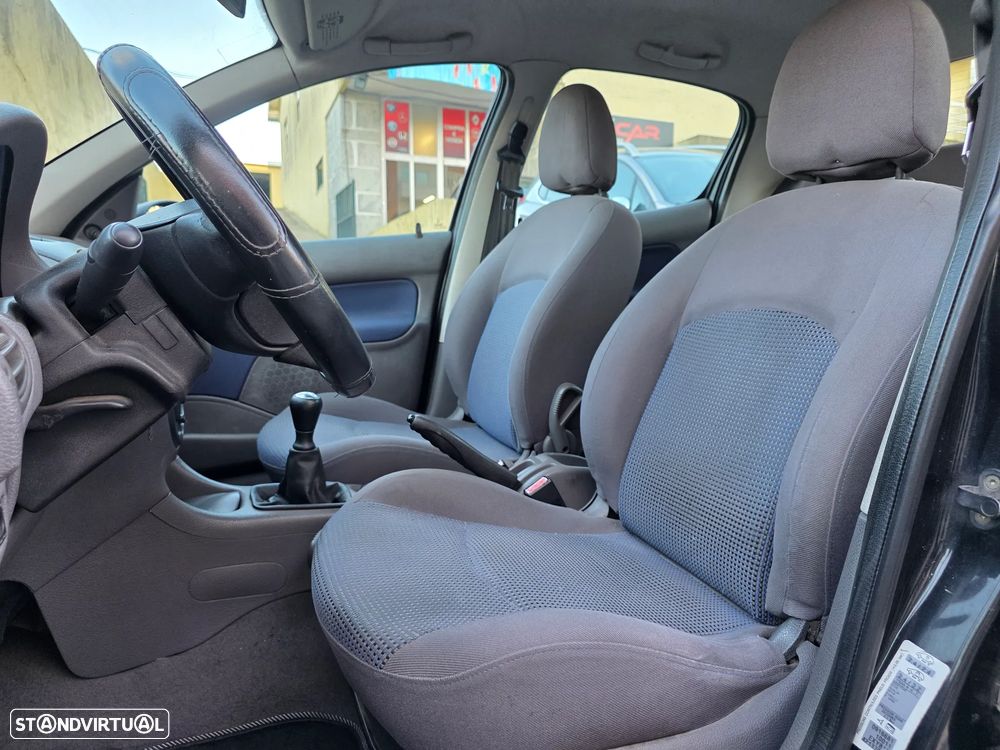 Peugeot 206 1.1 Color Line - 10