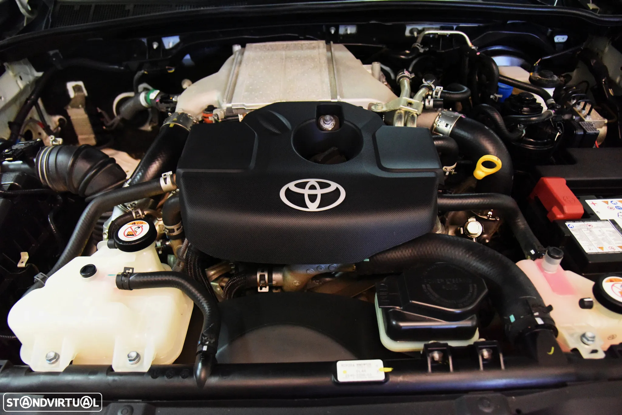 Toyota Hilux 2.4 D-4D 4WD Tracker - 11