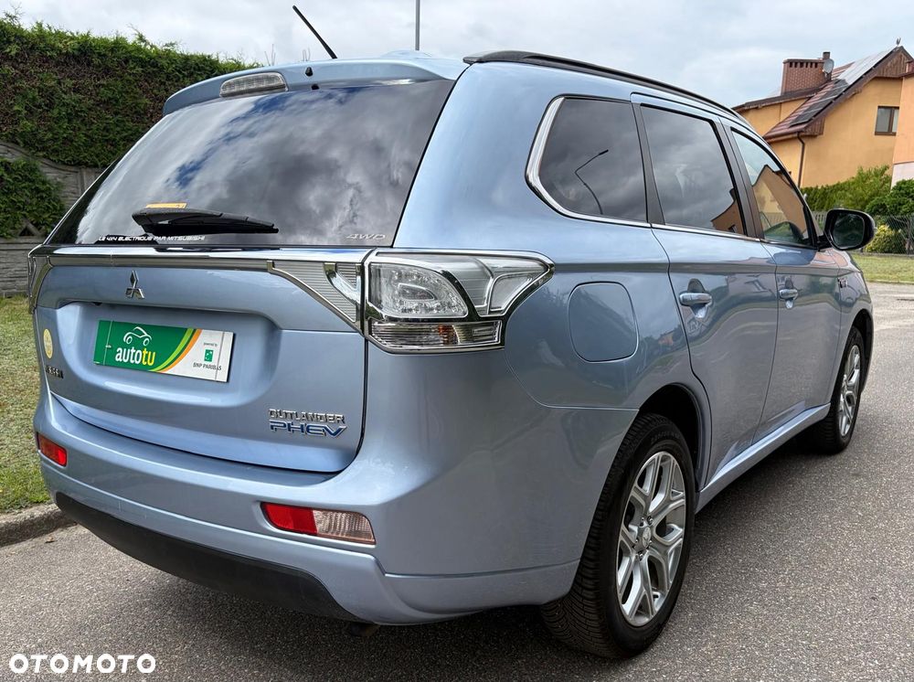 Mitsubishi Outlander - 8