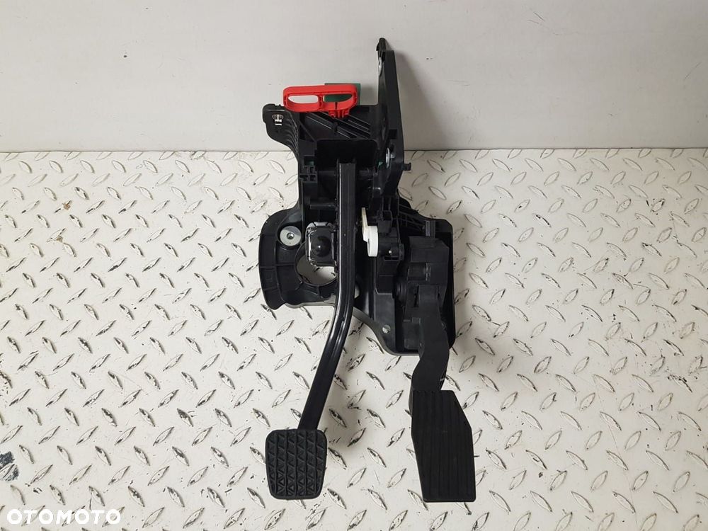 FABRYCZNIE NOWY ORYGINALNY PEDAŁ GAZU HAMULCA POTENCJOMETR OPEL INSIGNIA B II 2 17-25 84657614 - 2