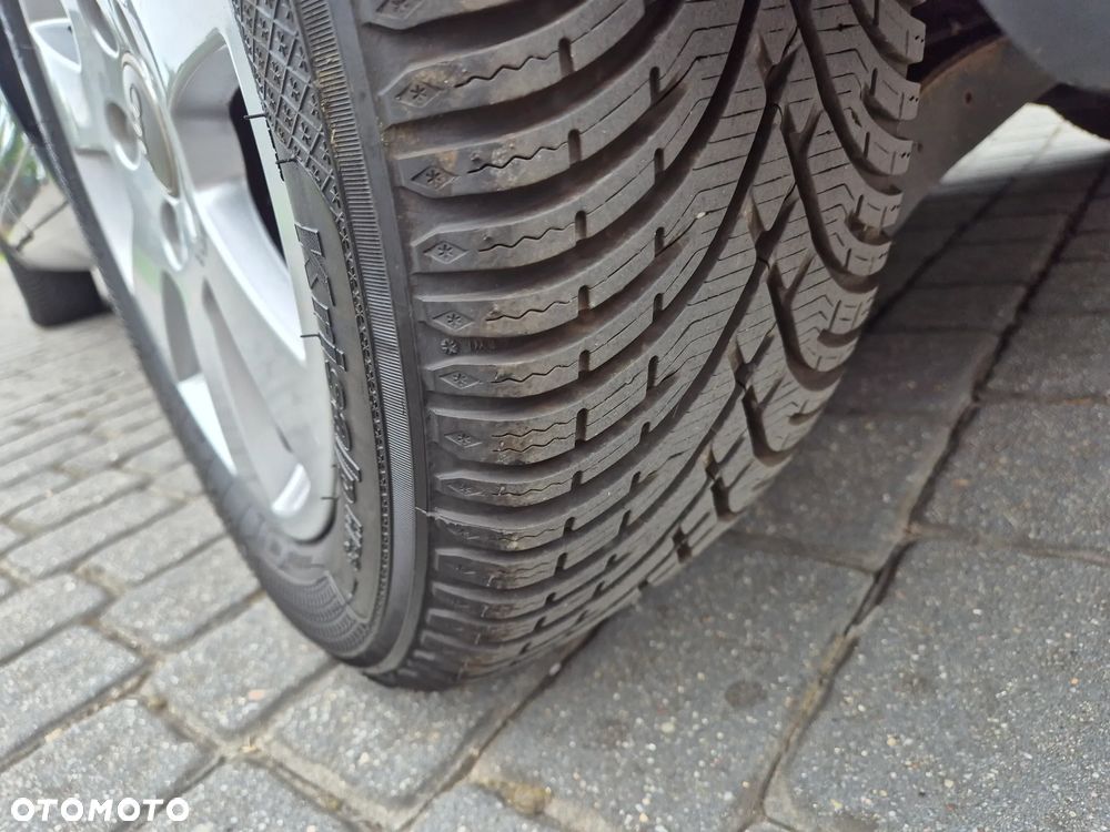 Audi A3 3-drzwiowe 1.6 Attraction - 9