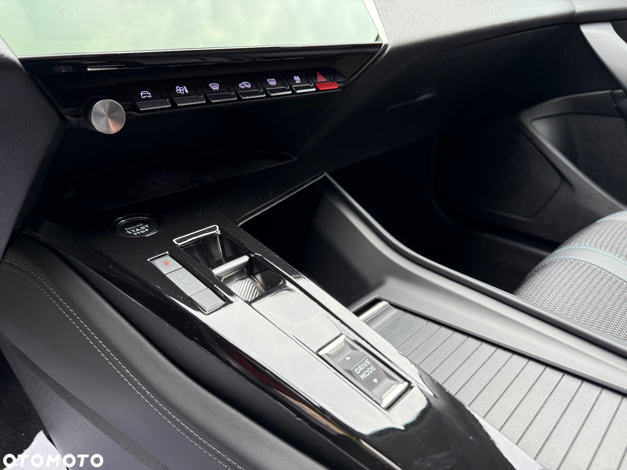 Peugeot 308 1.6 Hybrid PHEV GT Pack EAT8 - 19
