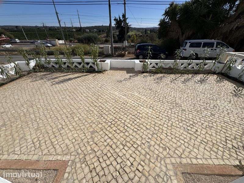 Moradia com piscina junto ao Golfe Amendoeiras - Grande imagem: 3/12