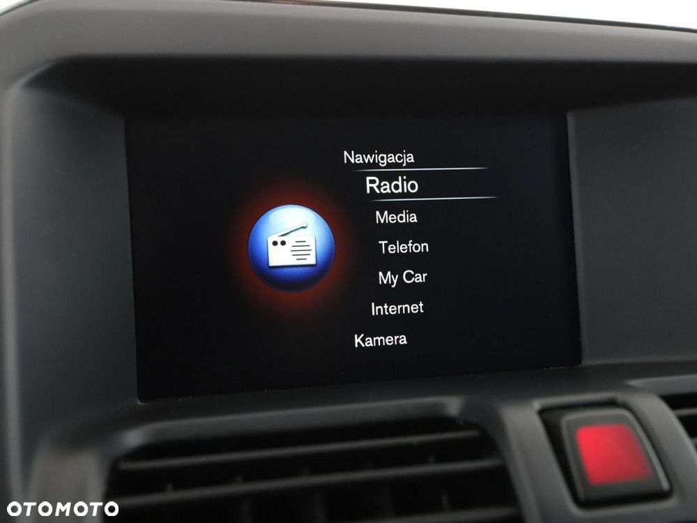 Volvo XC 60 D4 Momentum - 24