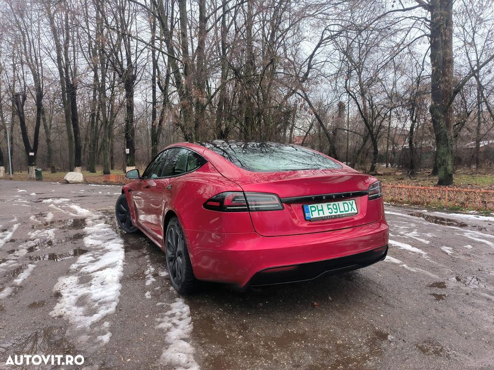 Tesla Model S - 6