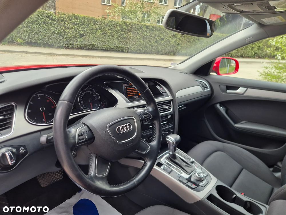 Audi A4 Avant 2.0 TDI DPF clean diesel multitronic Attraction - 15