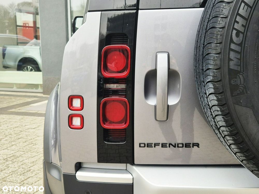 Land Rover Defender 90 P400 SE - 14