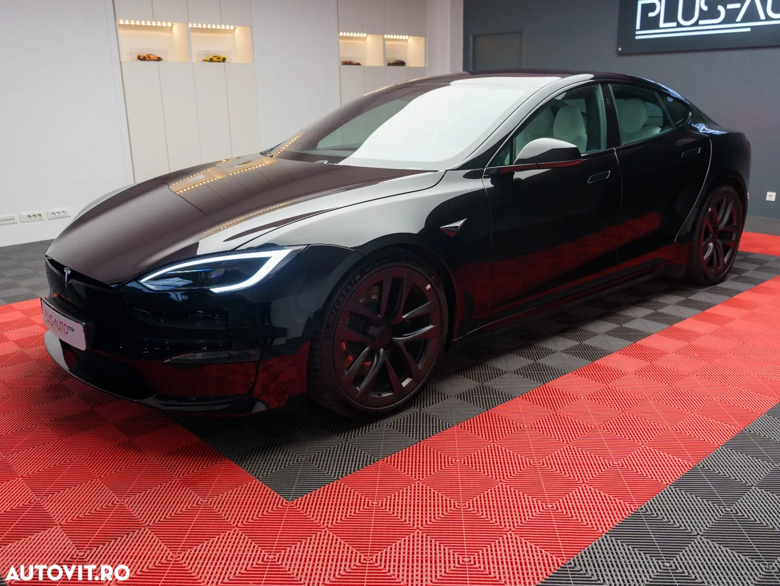 Tesla Model S Plaid - 2