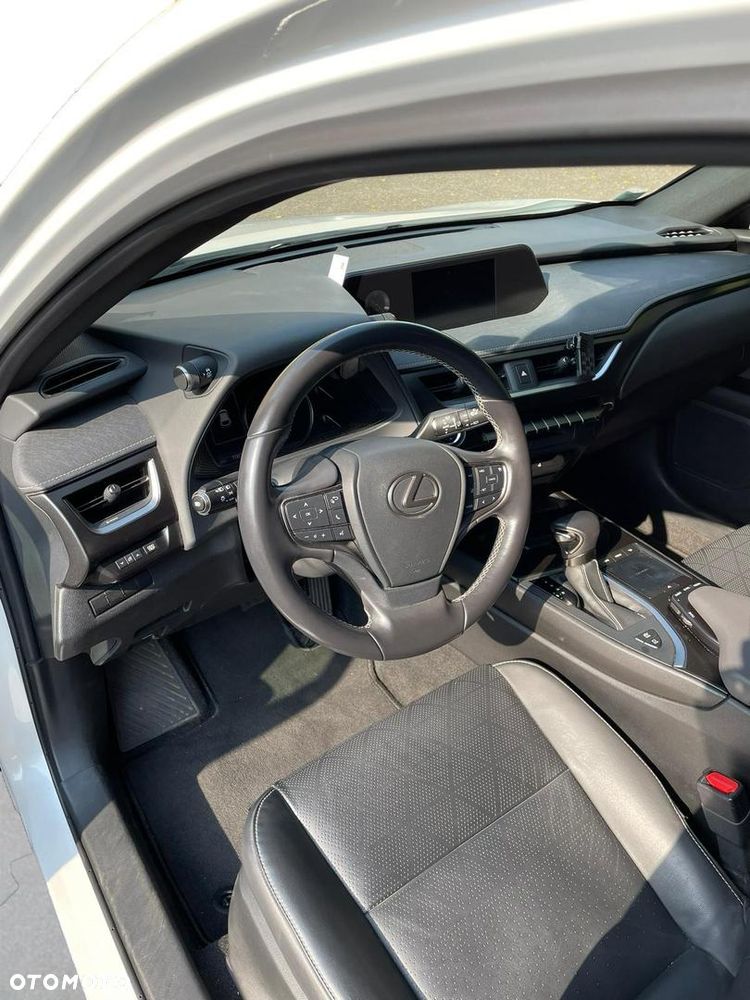 Lexus UX 250h F Sport 2WD - 6