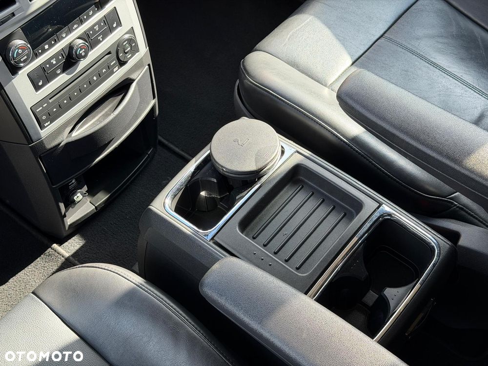 Chrysler Grand Voyager 2.8 CRD Limited - 16