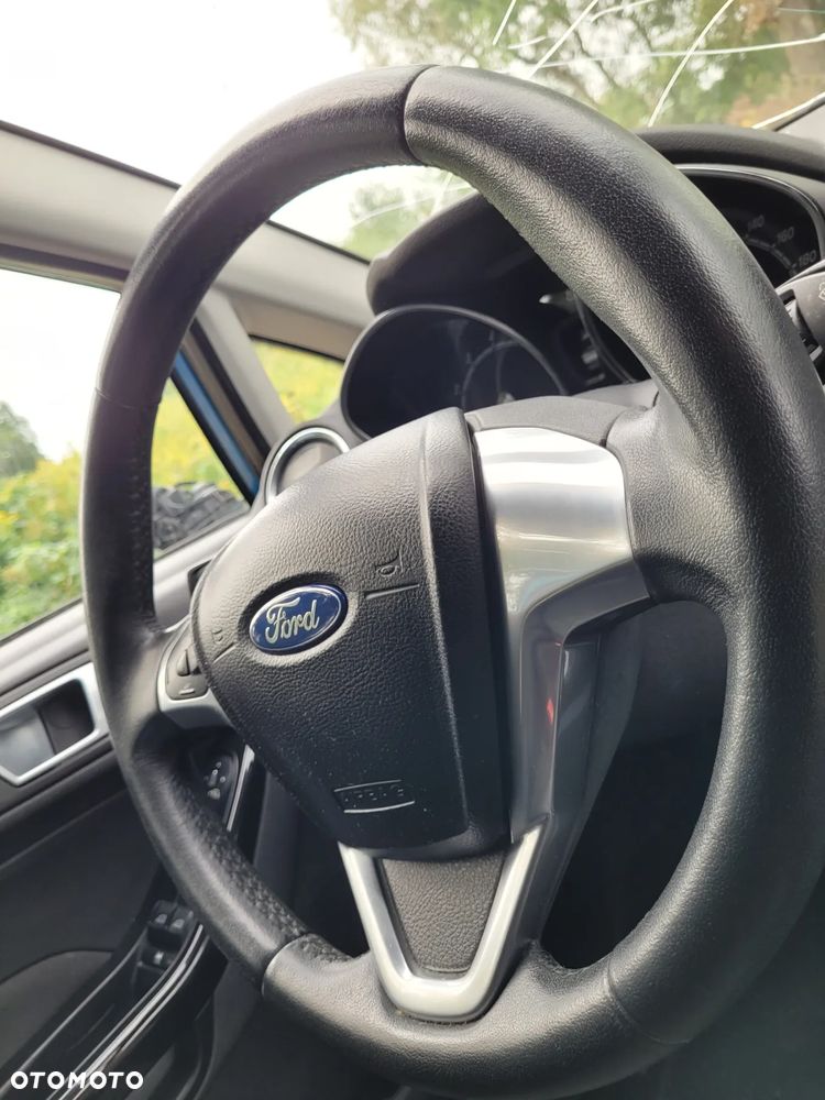 Ford Fiesta - 10
