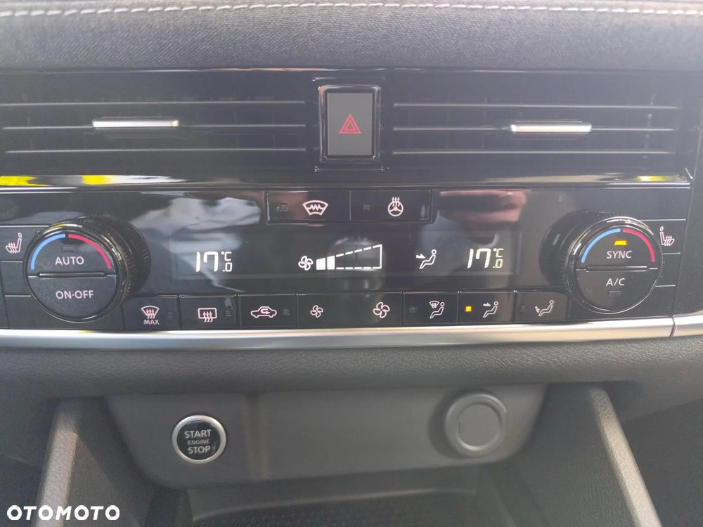 Nissan Qashqai - 25