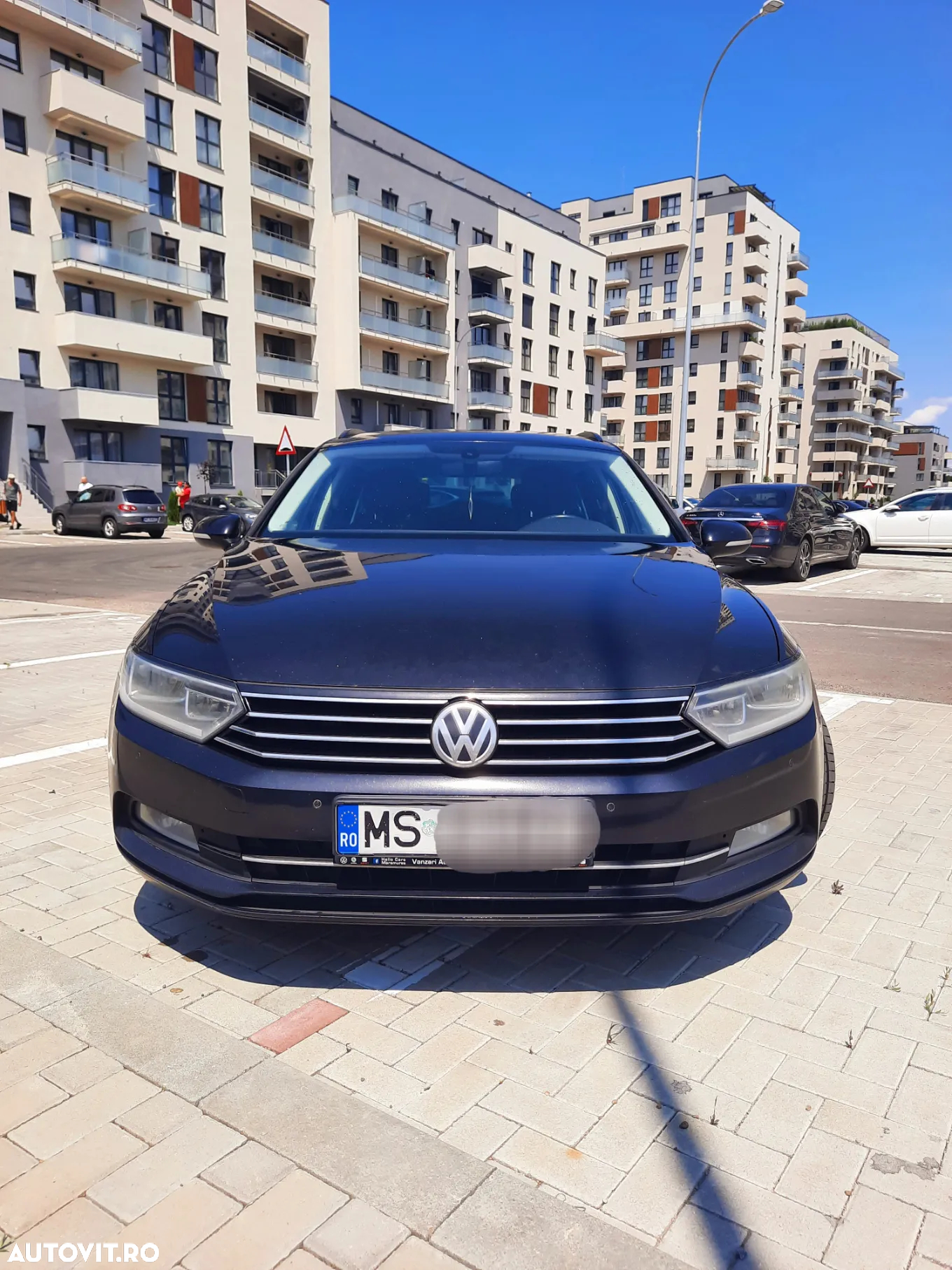 Volkswagen Passat Variant 2.0 TDI SCR DSG - 2