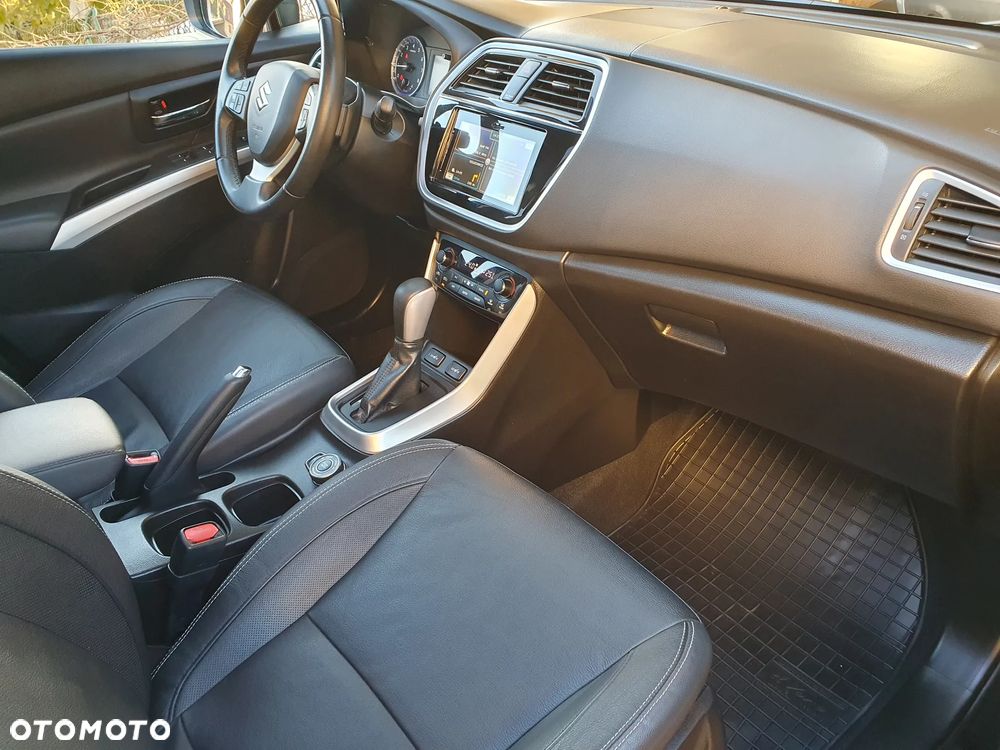 Suzuki SX4 S-Cross 1.4 T Premium 4WD - 18