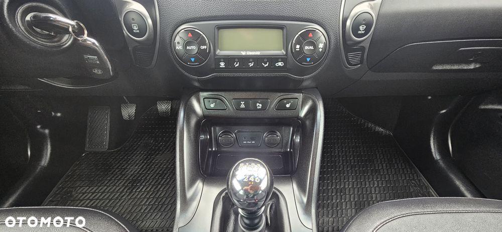 Hyundai ix35 2.0 CRDi 4WD Premium - 28