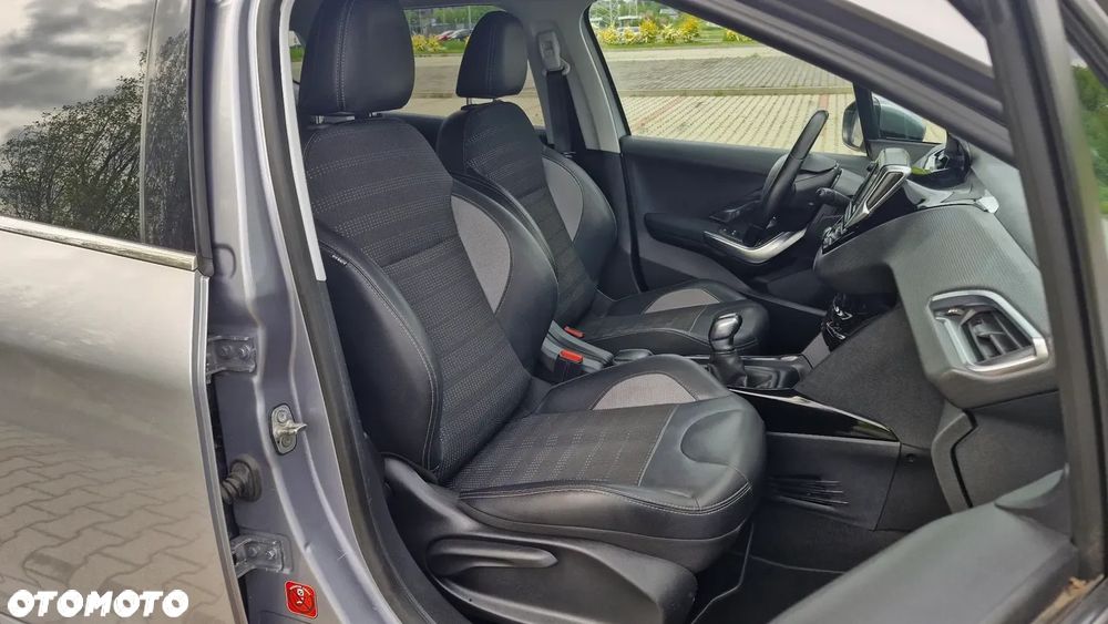 Peugeot 2008 1.6 BlueHDi Allure - 20