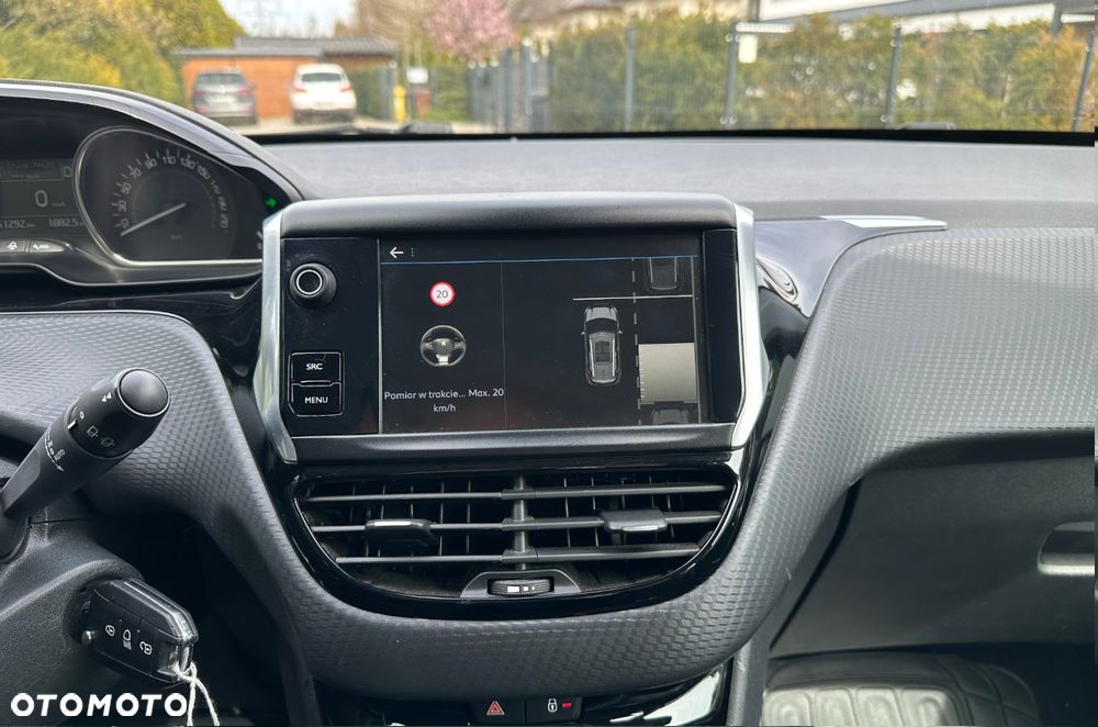 Peugeot 2008 PureTech 110 GPF Stop&Start EAT6 Allure - 19