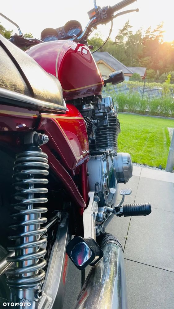 Suzuki GSX - 18