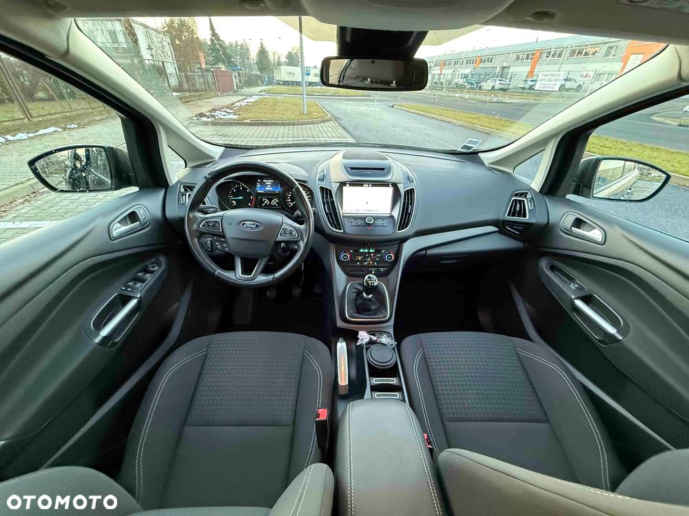 Ford Grand C-MAX - 17