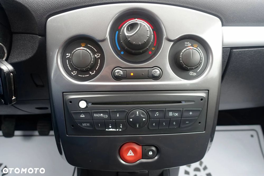 Renault Clio 1.2 16V 75 Dynamique - 17