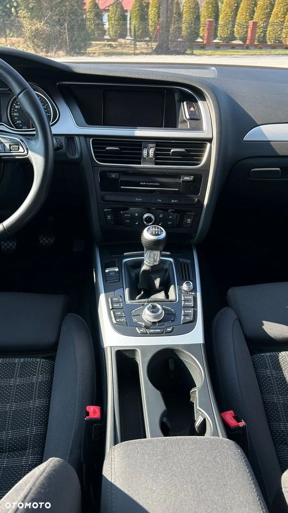 Audi A4 Avant 2.0 TDI - 11