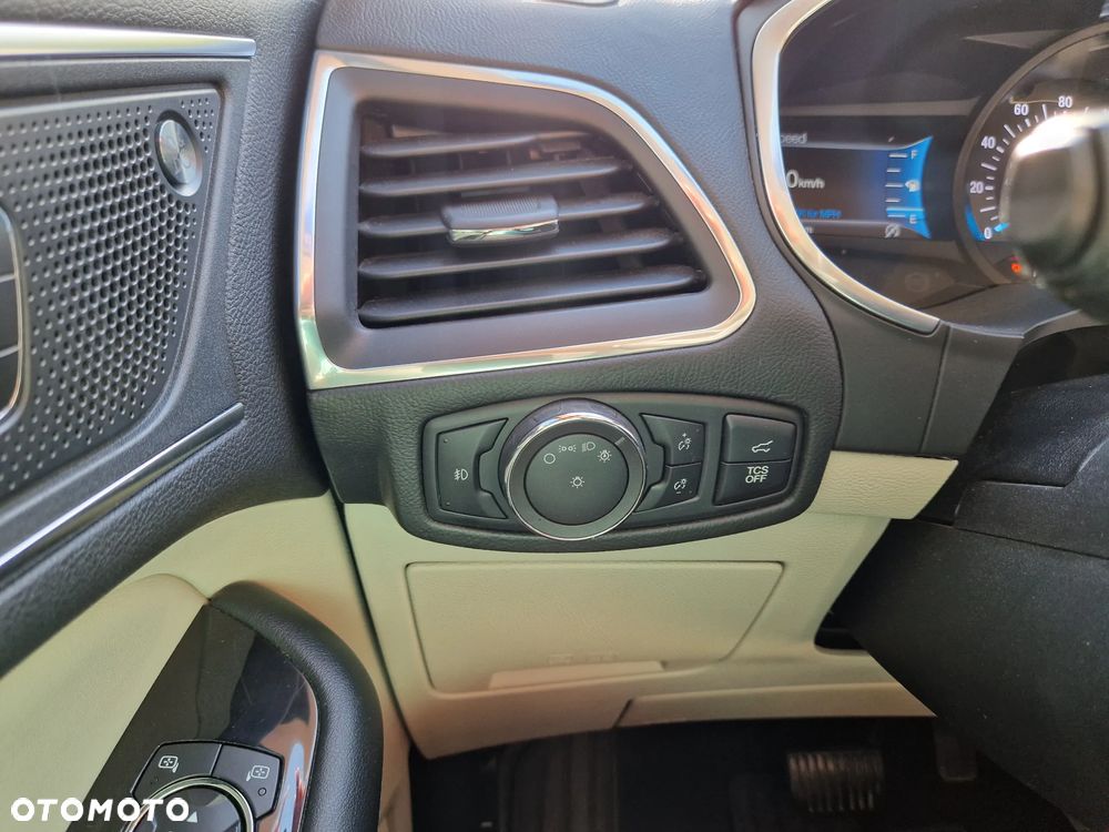Ford Edge - 28