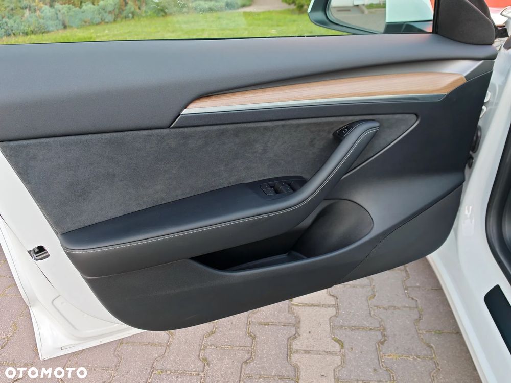 Tesla Model 3 RWD Hinterradantrieb - 19