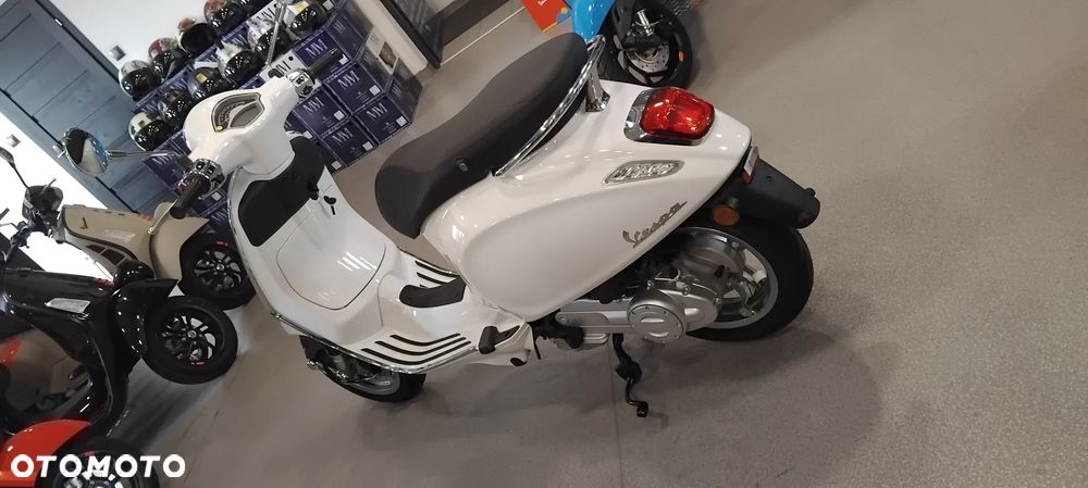 Vespa Primavera - 4