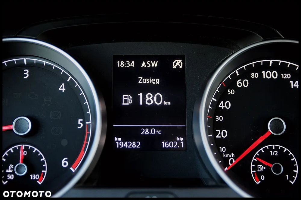 Volkswagen Golf 1.6 TDI SCR Comfortline - 38