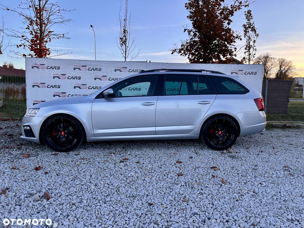 Skoda Octavia Combi 2.0 TDI DSG RS - 4