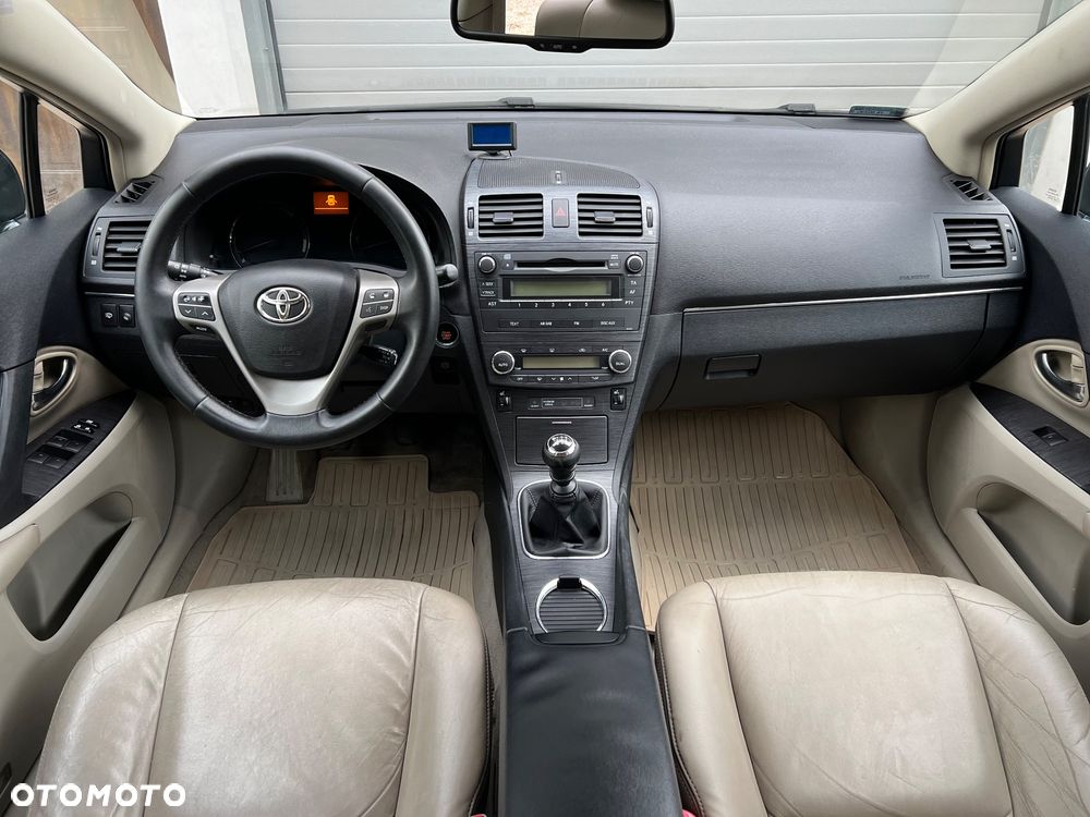 Toyota Avensis 2.0 D-4D Platinium - 17