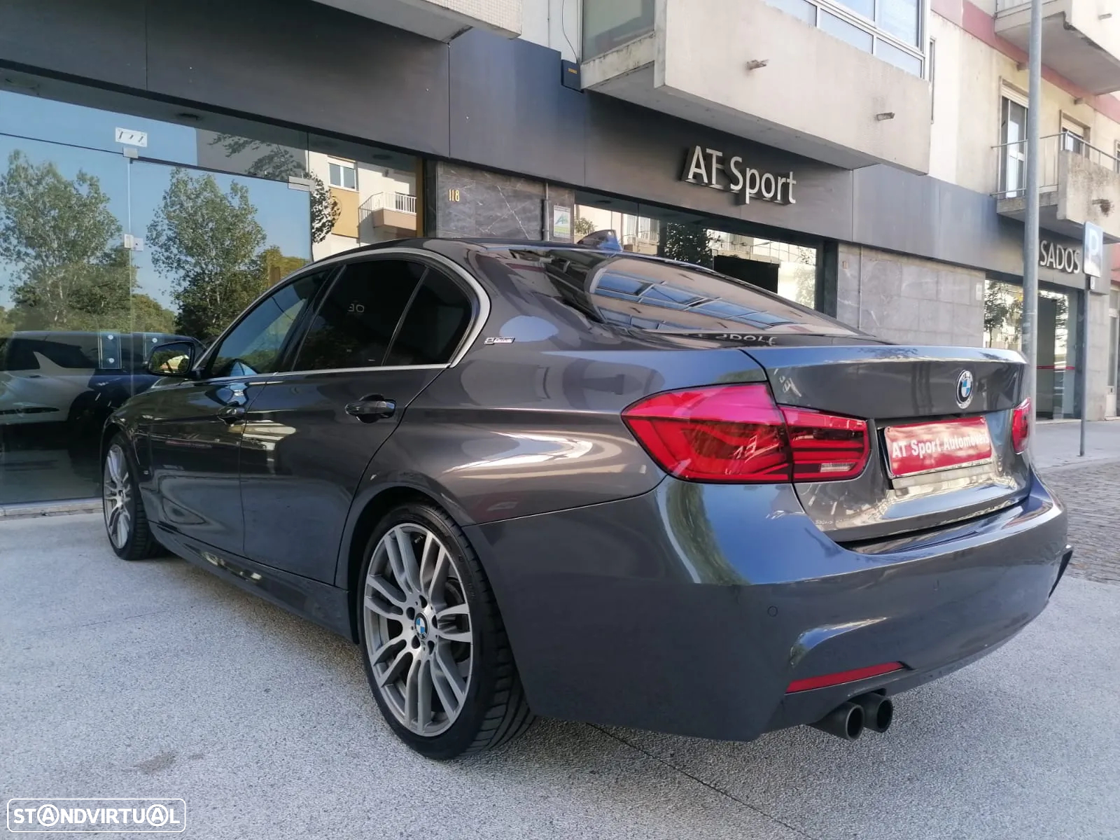 BMW 330 e iPerformance Pack M - 18