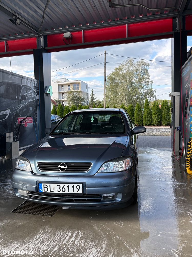 Opel Astra 1.6 16V 100 - 1