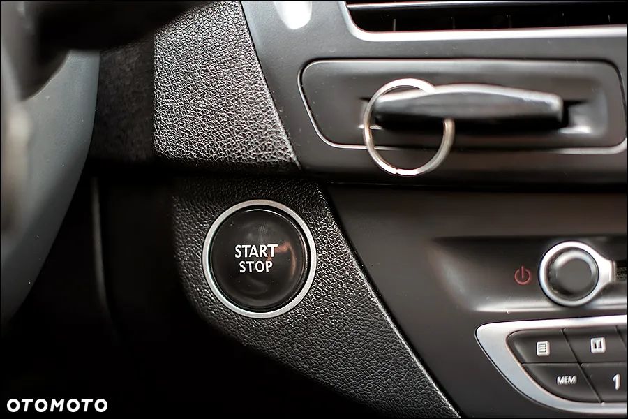 Renault Laguna dCi 110 FAP Sportway - 25