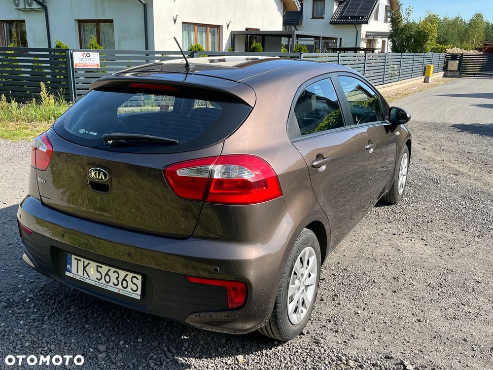 Kia Rio 2016 photo 5